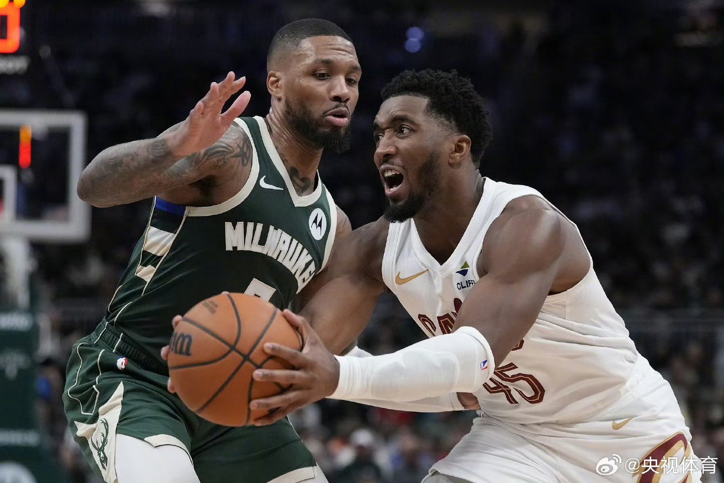 开云-关于密尔沃基雄鹿发布备战花絮,窗口期状态回暖,NBA总决赛任务艰巨,赛程密集仍需轮换的信息