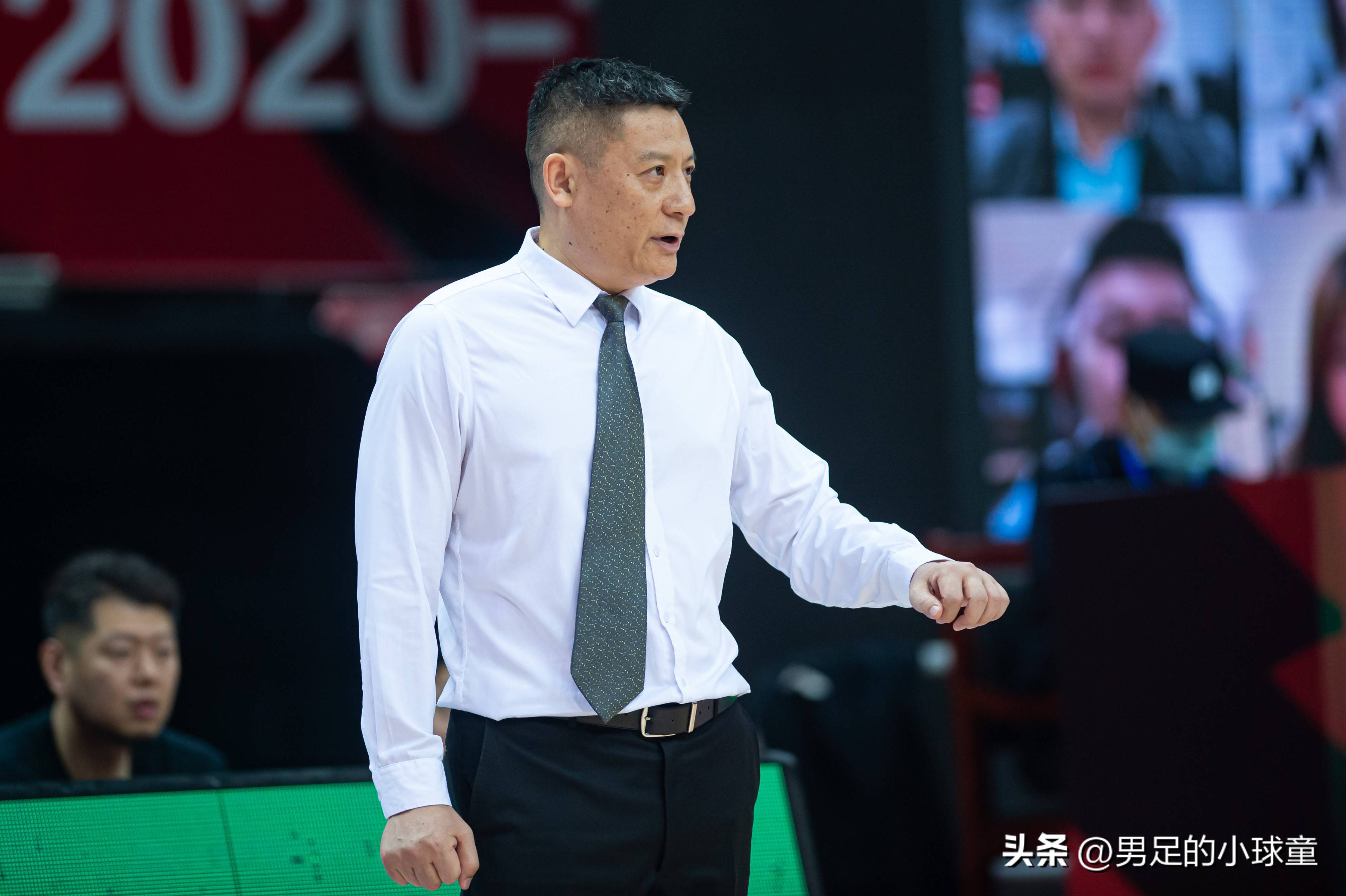 开云体育APP下载-包含CBA常规赛关键时刻再迎强敌，葡萄牙体育伤情更新，主帅态度：质疑声仍在，资深球员宣示担当的词条